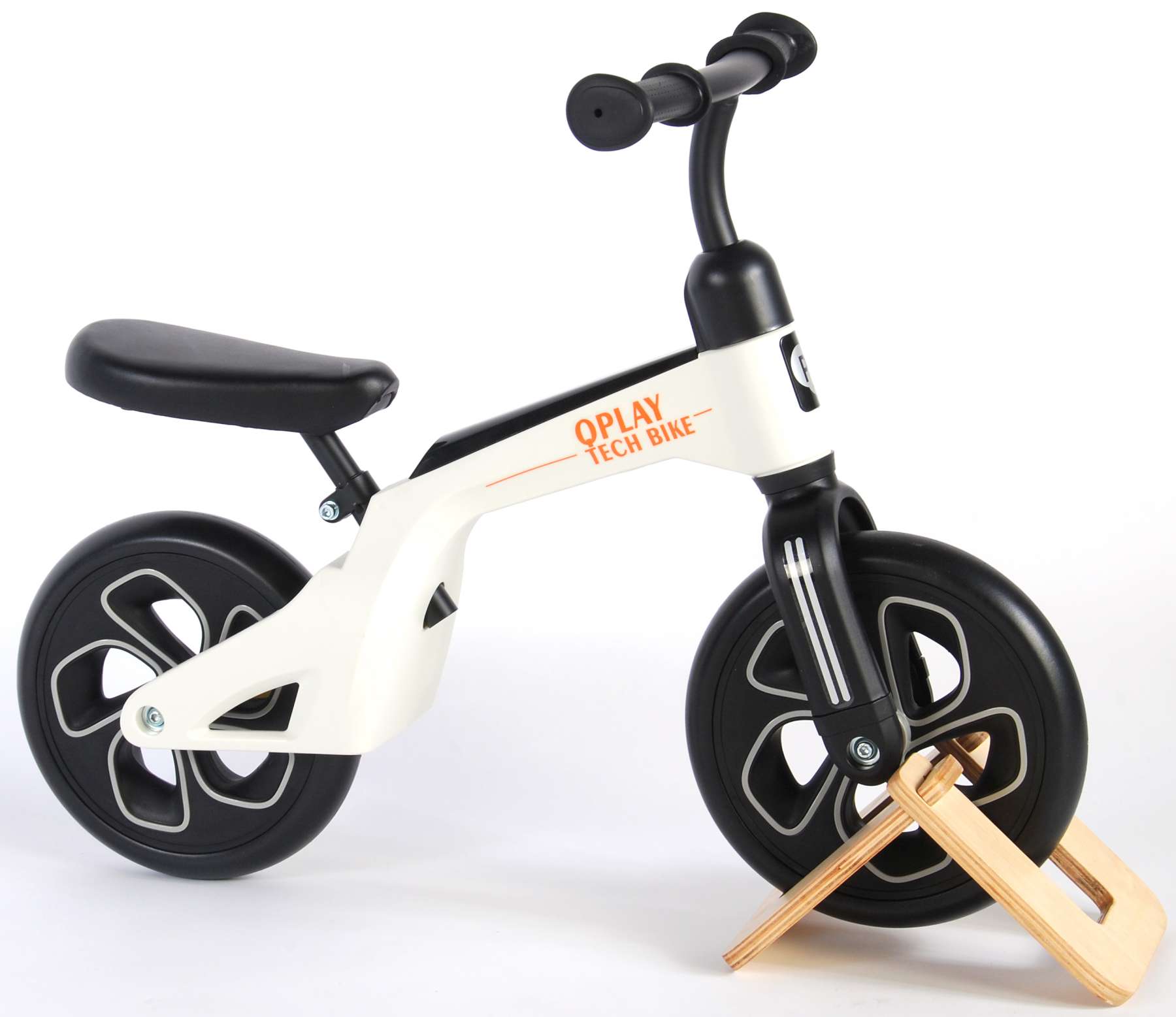 q play tech balance bike