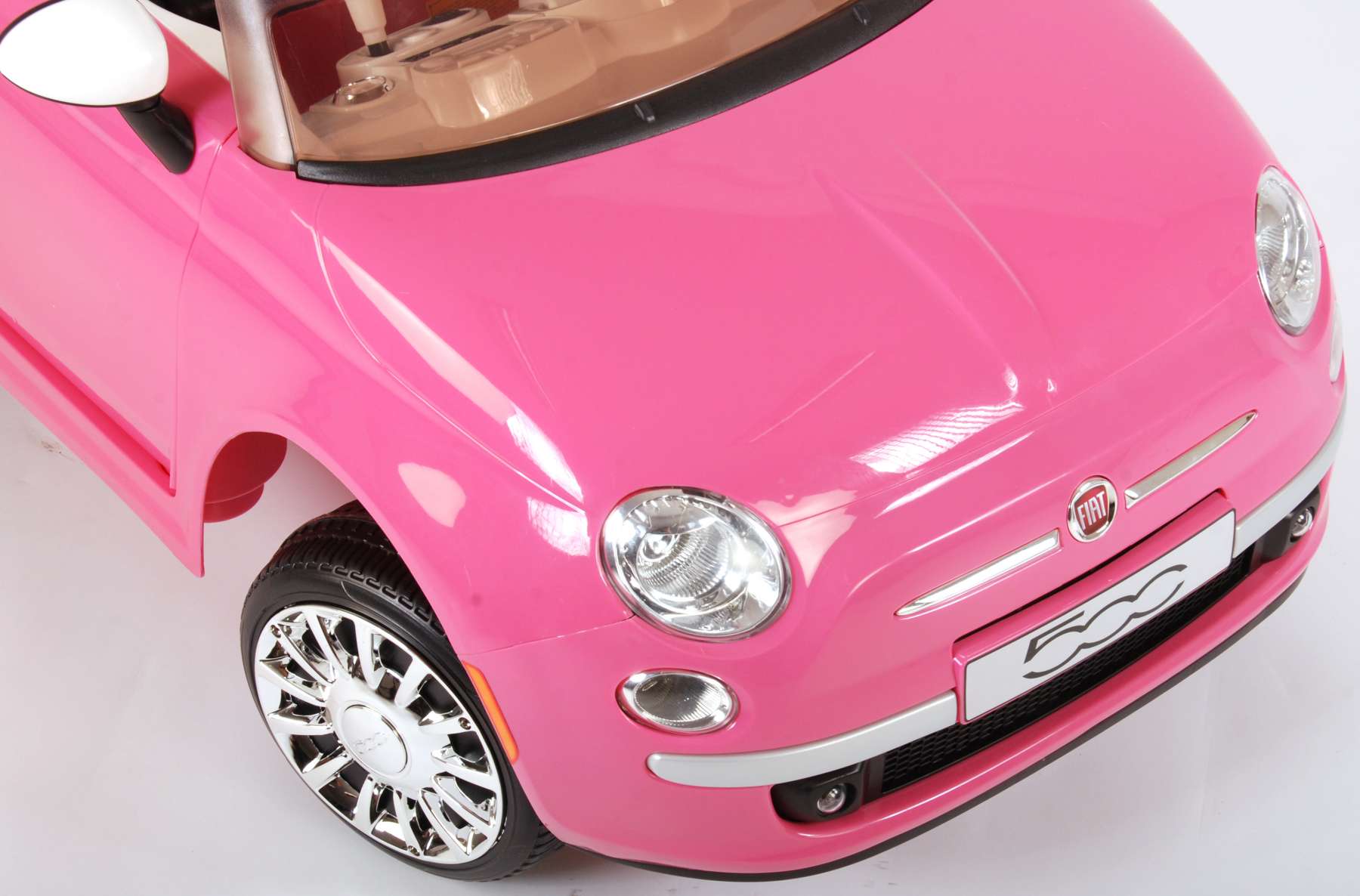 pink fiat 500 electric car